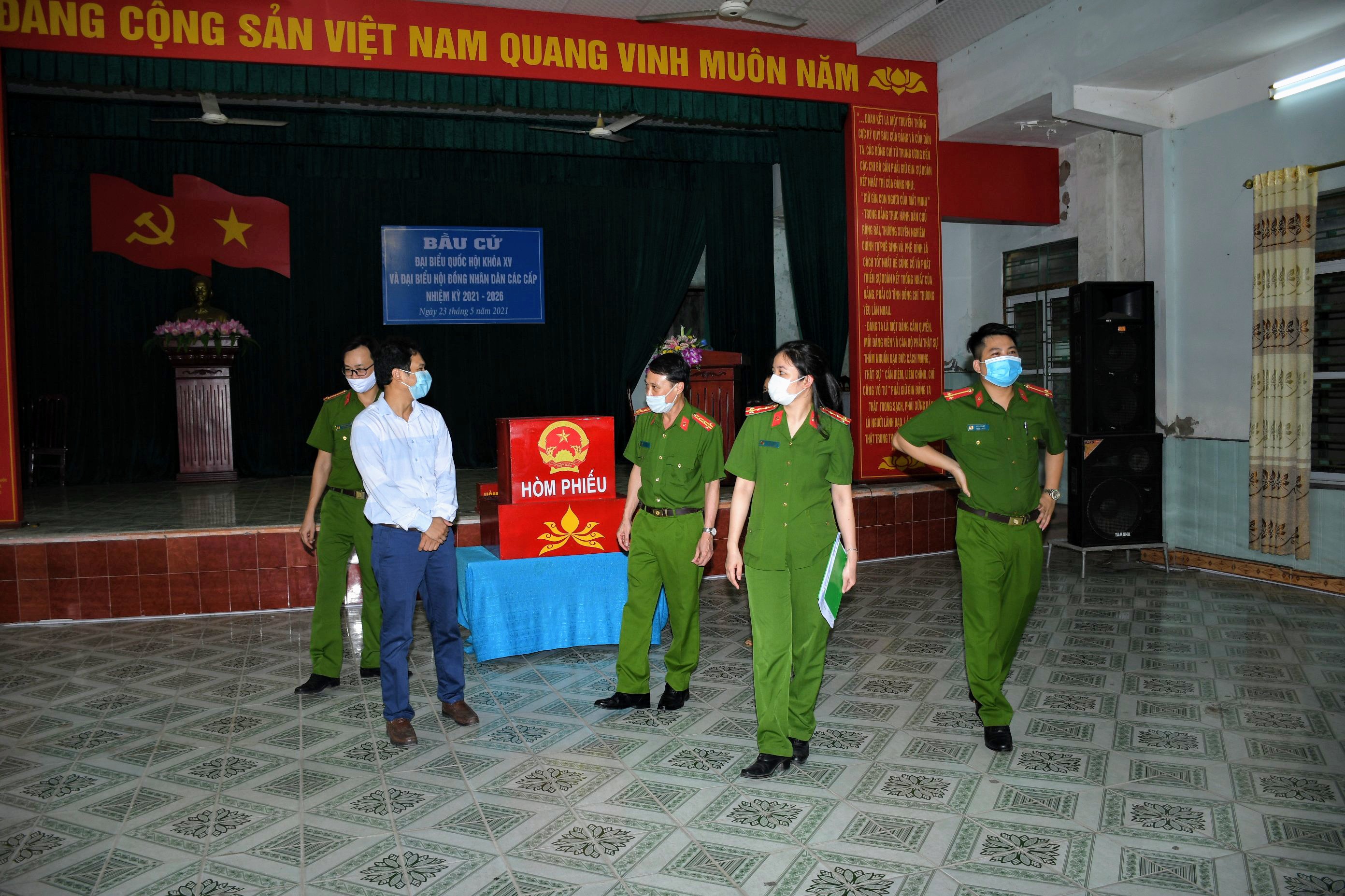 Kiểm tra, hướng dẫn an toàn PCCC và CNCH bảo đảm ANTT bầu cử Quốc hội khóa XV và Hội đồng nhân dân các cấp nhiệm kỳ 2021 — 2026
